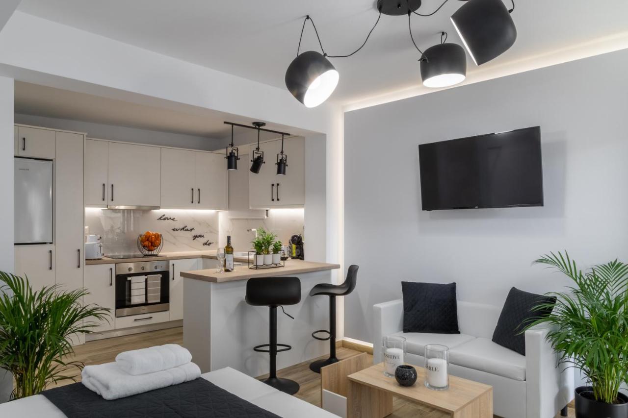 Sandra'S Luxury Studio Apartment Tolo Exterior photo