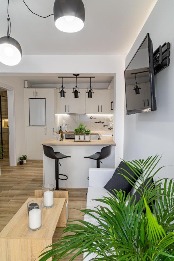 Sandra'S Luxury Studio Apartment Tolo Exterior photo