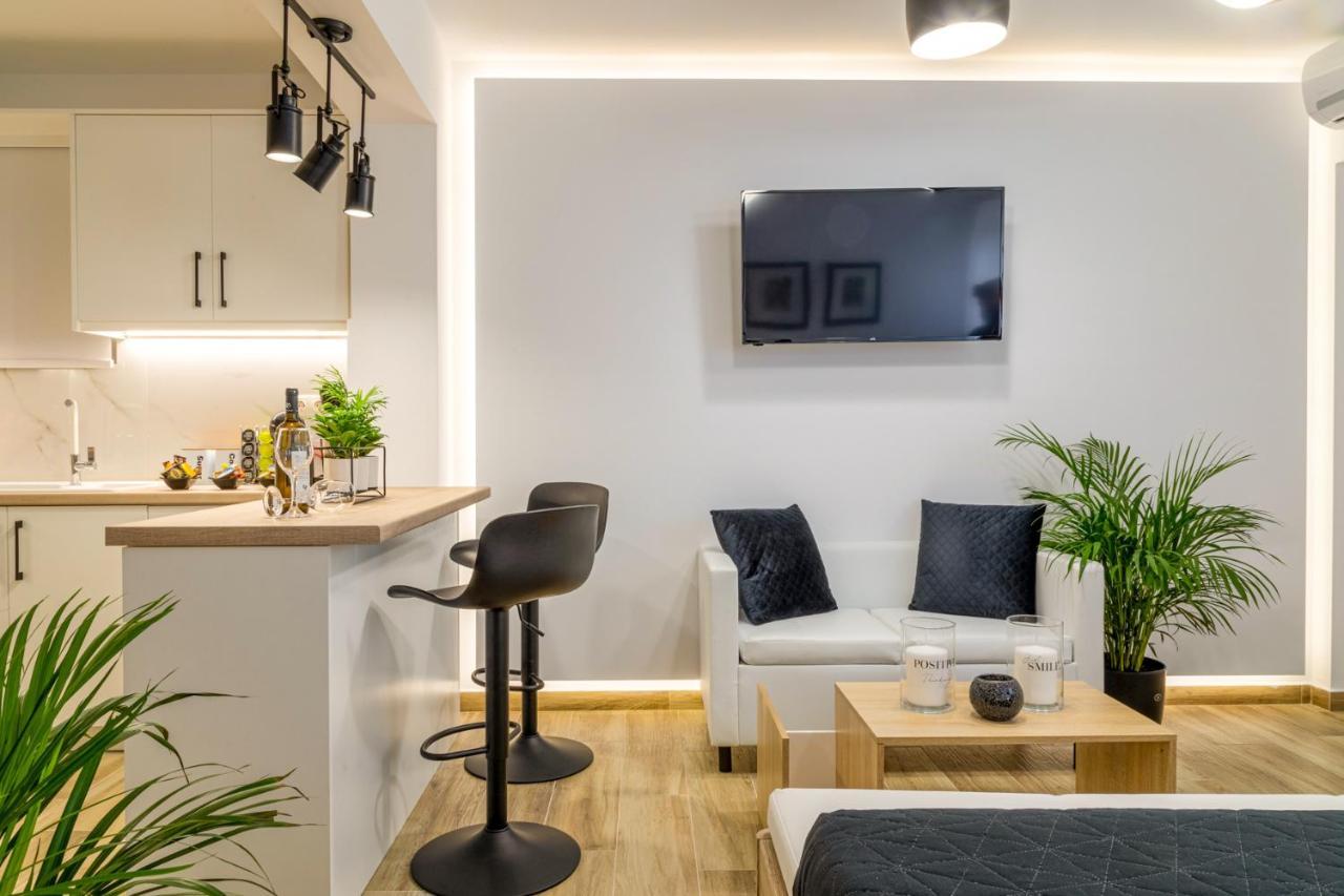 Sandra'S Luxury Studio Apartment Tolo Exterior photo